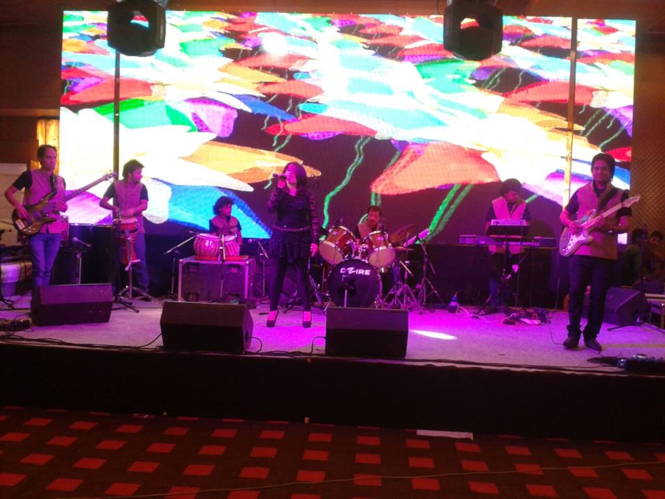 live bollywood singer tamil-nadu